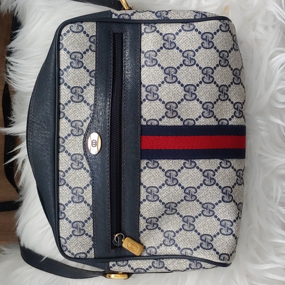 Authentic Vintage Gucci GG Monogram Supreme Sherry Web Ophidia Shoulder Bag - Picture 2 of 11